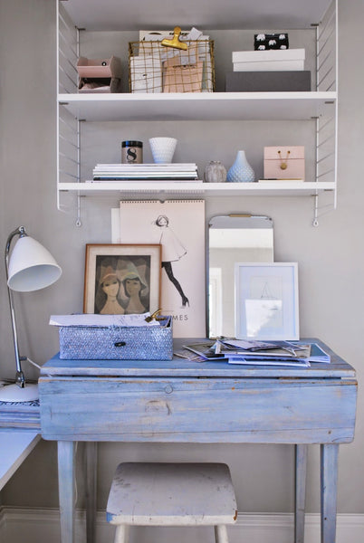 Shabby chic style, also sometimes known as farmhouse or cottage style and very similar to French country, is a very forgiving, warm, and friendly décor style to have